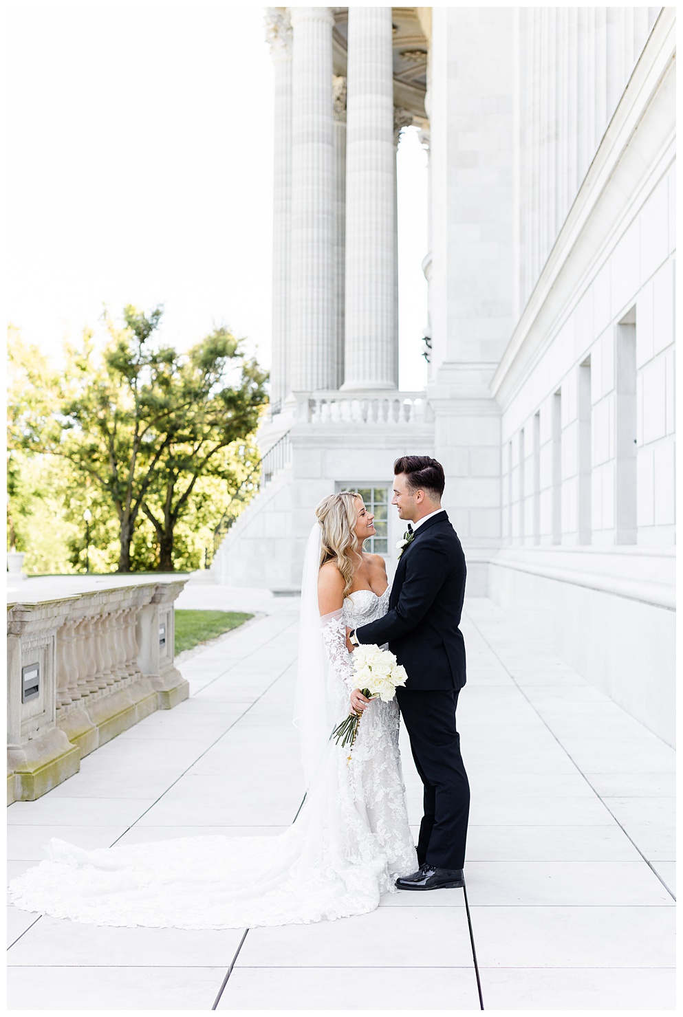 Wedding photos Jefferson City State capitol